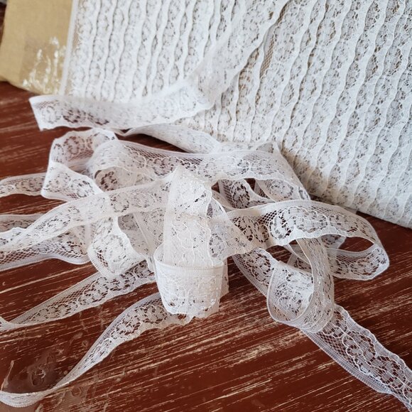 Vintage Lace Trim - Ivory 7/8" x 12 Yards - Picture 6 of 7